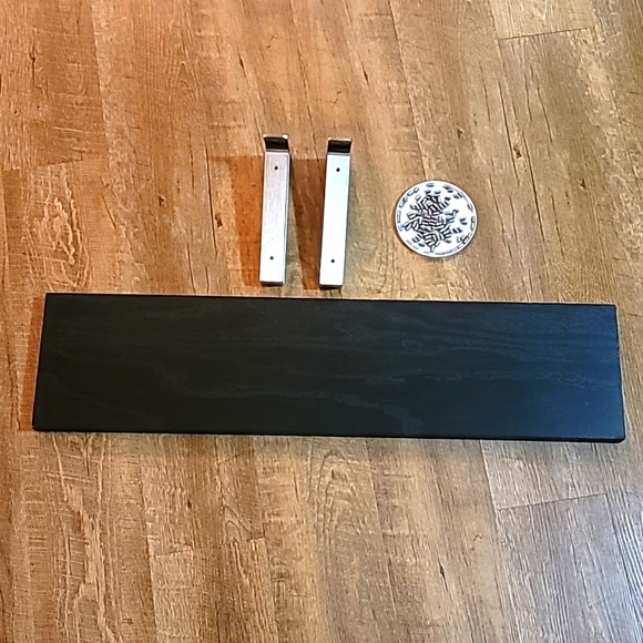 Floating shelves Like New black wood grain brushed aluminum ends set screws MINT - Picture 4 of 17